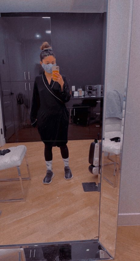 AdrianaSkye model perfect pictures