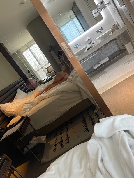 Sasha Beart pornstar perfect image