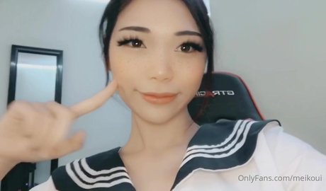 blonde natural onlyfans exclusive photos