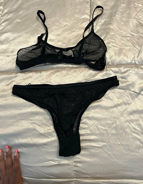 Sukari Sweets pornographic model picture