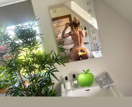 Candy Charms pornstar adult photos