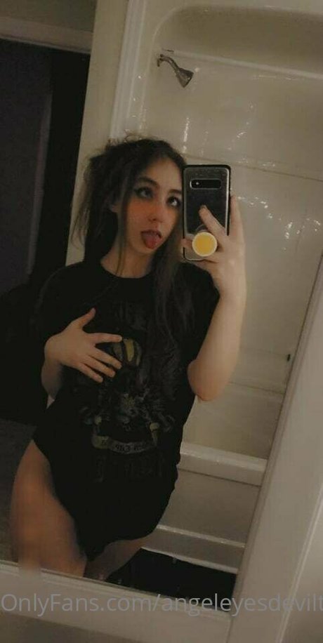 Angel Eyes Devil Thighs model hot archive