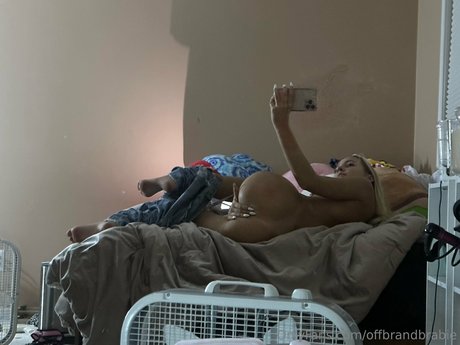 Offbrandbrabie art star pic