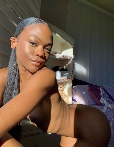 karliebaby k hot star image