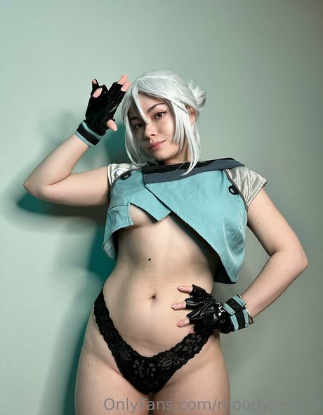 Moodyjes723 pornstar nude picture