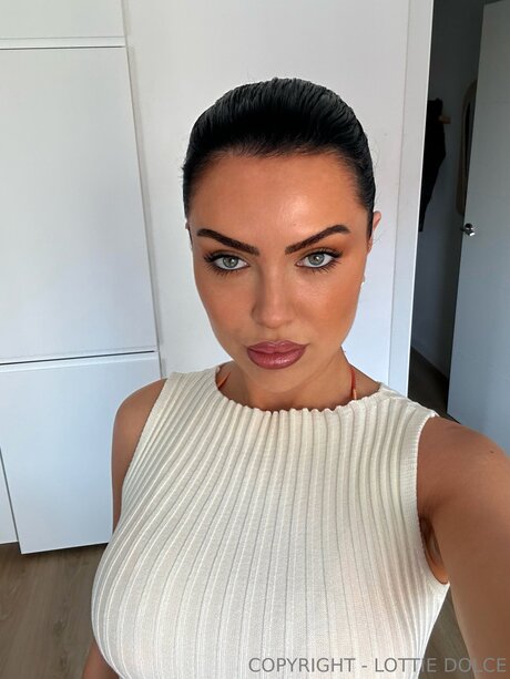 lottie dolce_ sexy pornstar pic