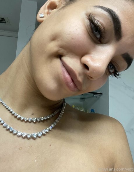 Daniella Vioti pretty actress archive