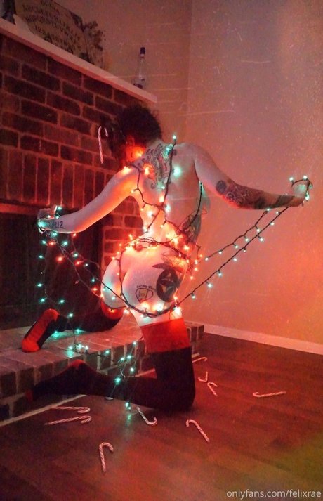 Felix Rae hot star photo