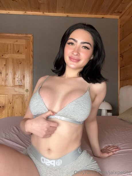 Jaixpetite star hd photo