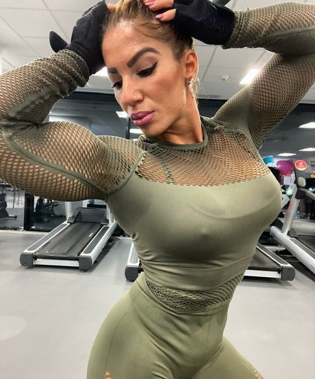 Elisabeta Ionita top model photos