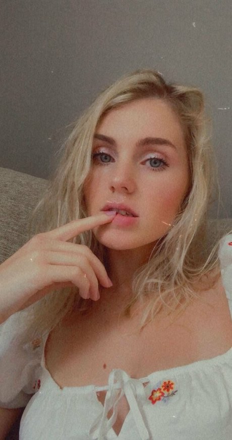 stellarosex erotic star image