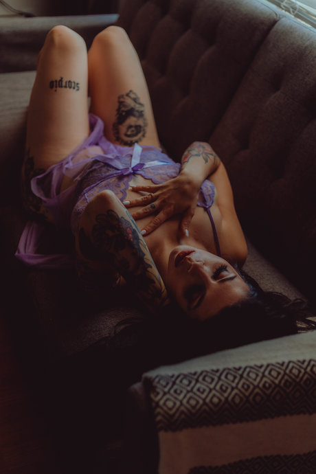 Thatsoraven95 pornstar hd galleries