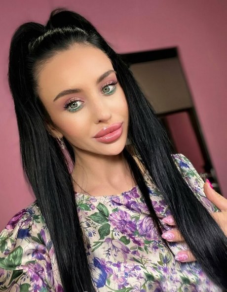 sabbie dark pornographic star pic