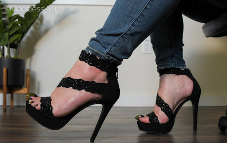 Goddess Miiaa model nudes image