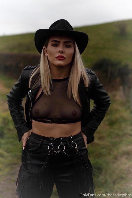 Sadie Gibbs hot actress image