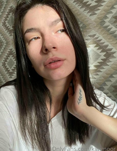 Kim Moor nude model img