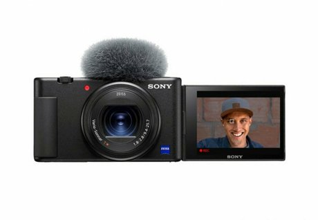 Simone Honey naked actress photos