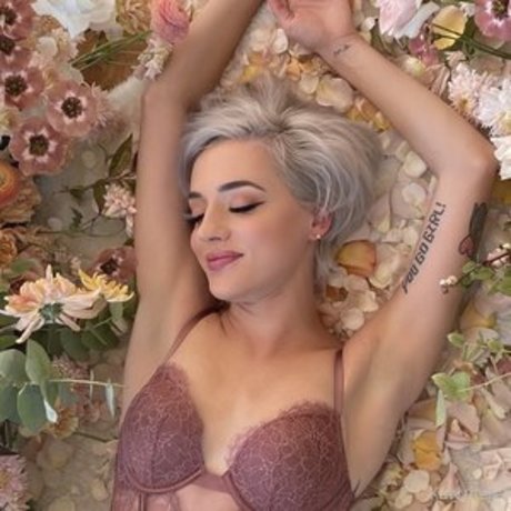 Katy belle beautiful star pics