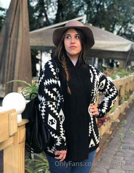 pattythick hot pornstar img