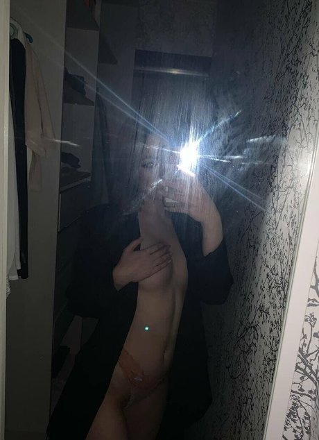 crybaby16 erotic model photos