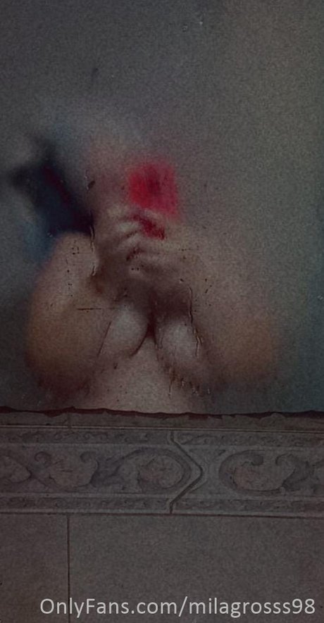 Mili nude star picture