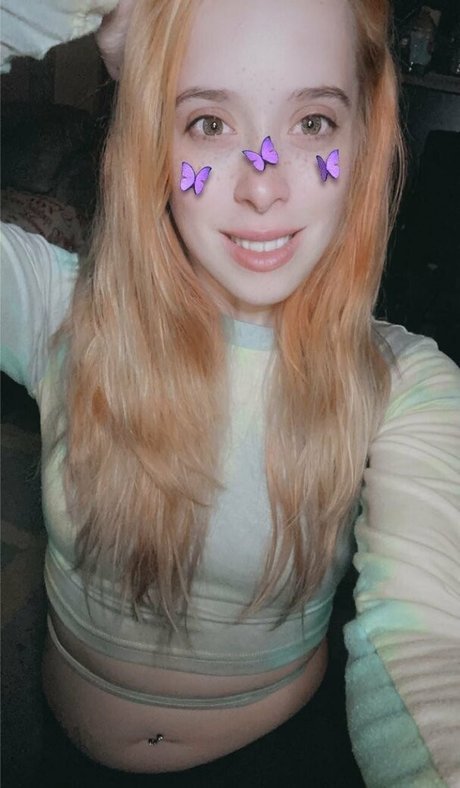 Scarlet Moon pornstar naked pic