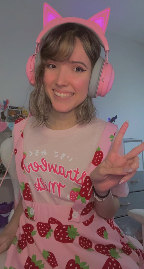 Strawberry Girl Kairi_ model exclusive pictures