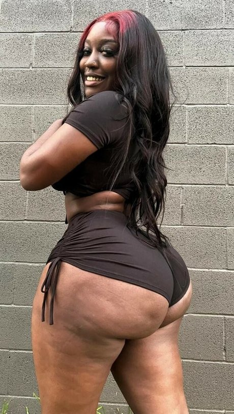 Tamekia adult model img