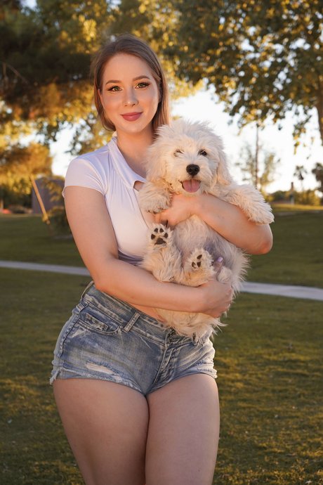 Izzy G high quality star images