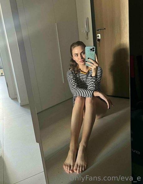 eva e pornstar image