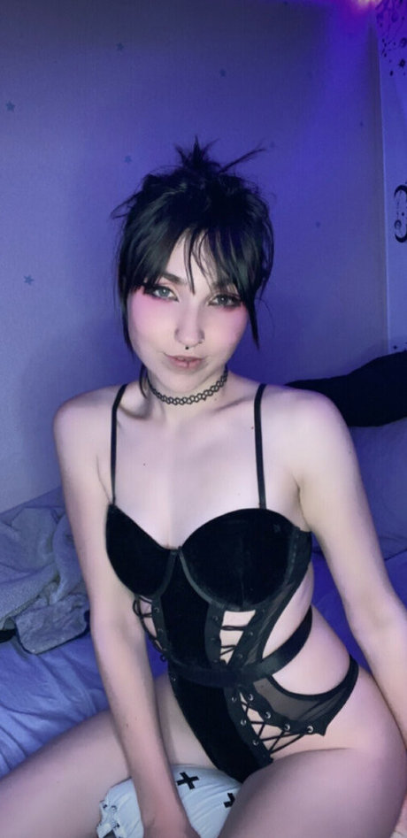 fairyyspit pornographic model picture