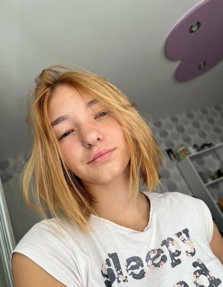 Sonya Solanski high quality pornstar picture