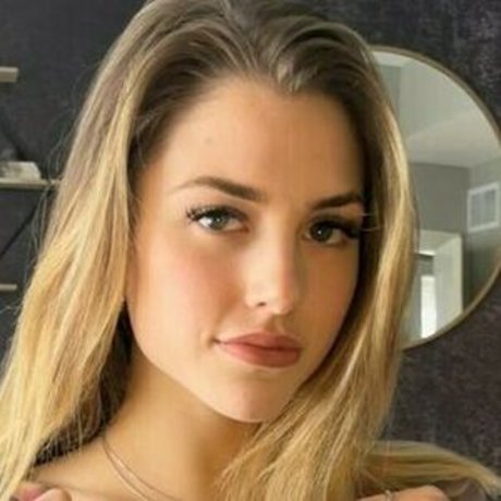 Kennamatta pretty pornstar pictures