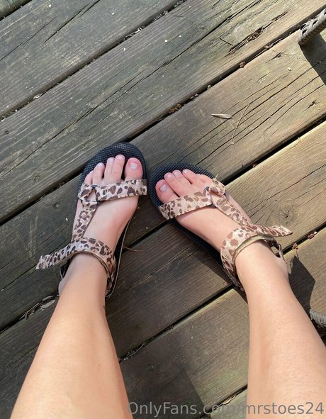 mrstoes24 model photos