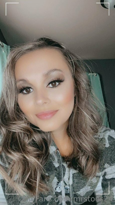 mrstoes24 actress image