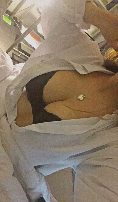 Hayley Aurisch pornographic model pictures