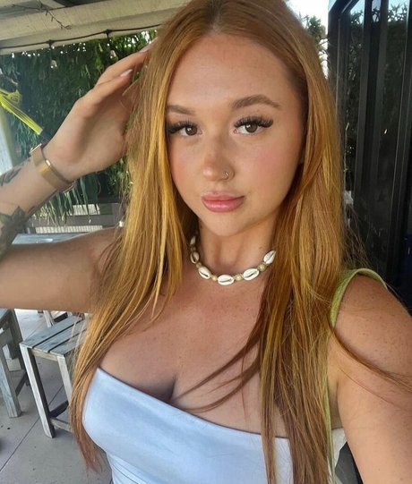 Hayley Aurisch hot actress pictures