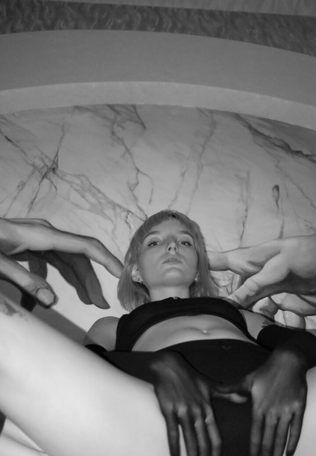 techno sqrt exclusive actress img