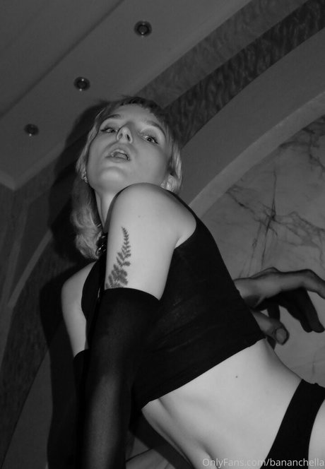 techno sqrt pornstar art photo