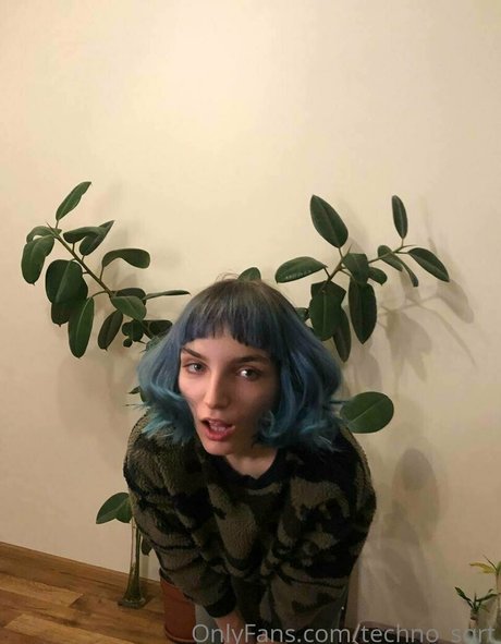 techno sqrt exclusive pornstar pic