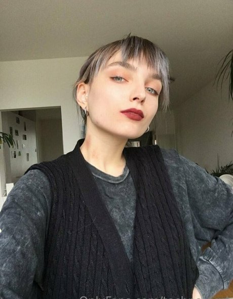 techno sqrt perfect model galleries