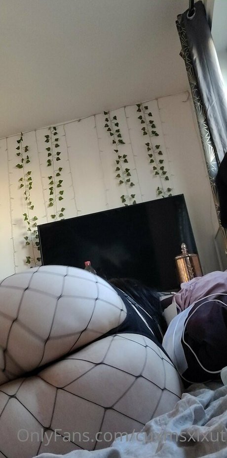 cuxmsxlxut pornstar erotic image