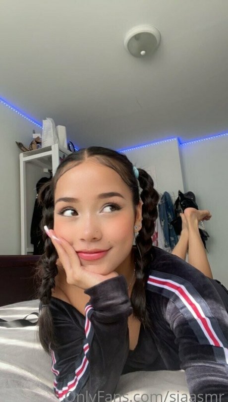 siaasmr adult model gallery