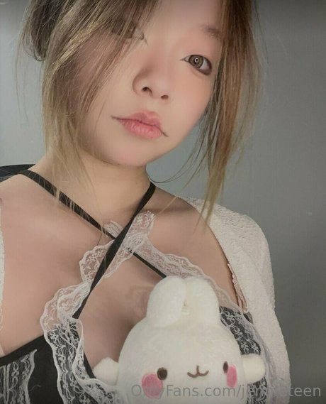 asian maid onlyfans top pics