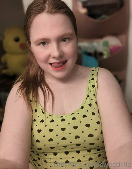 sweetlillie model naked img