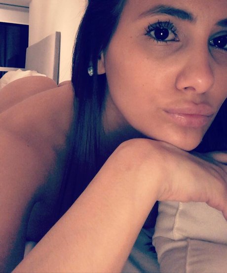 Lujan Bestial Hembra hot pornstar image