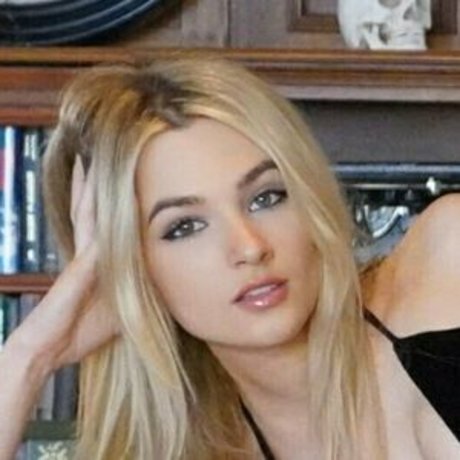 Lily Hosea model sex galleries