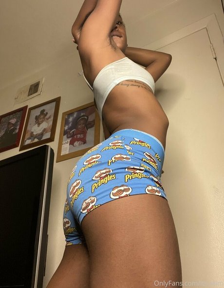 its sliim actress galleries