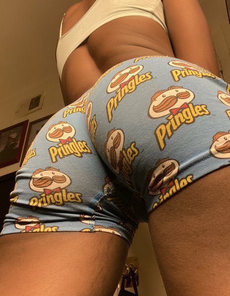 its sliim pornstar hd photo