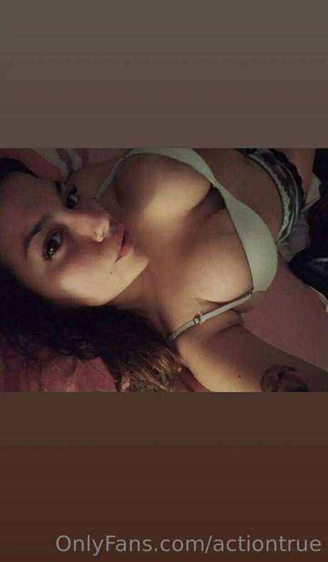 actiontrue model top pic